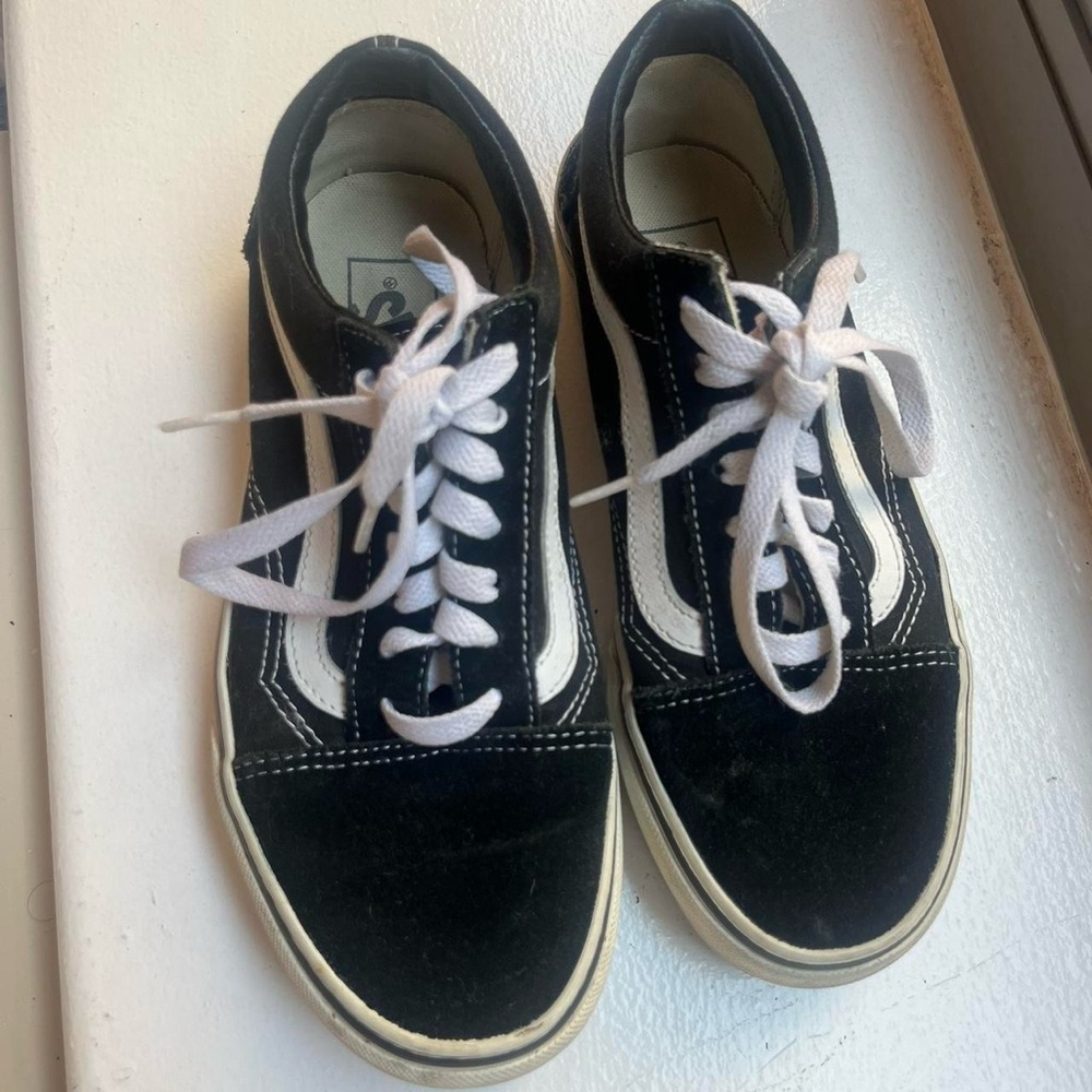 Black vans